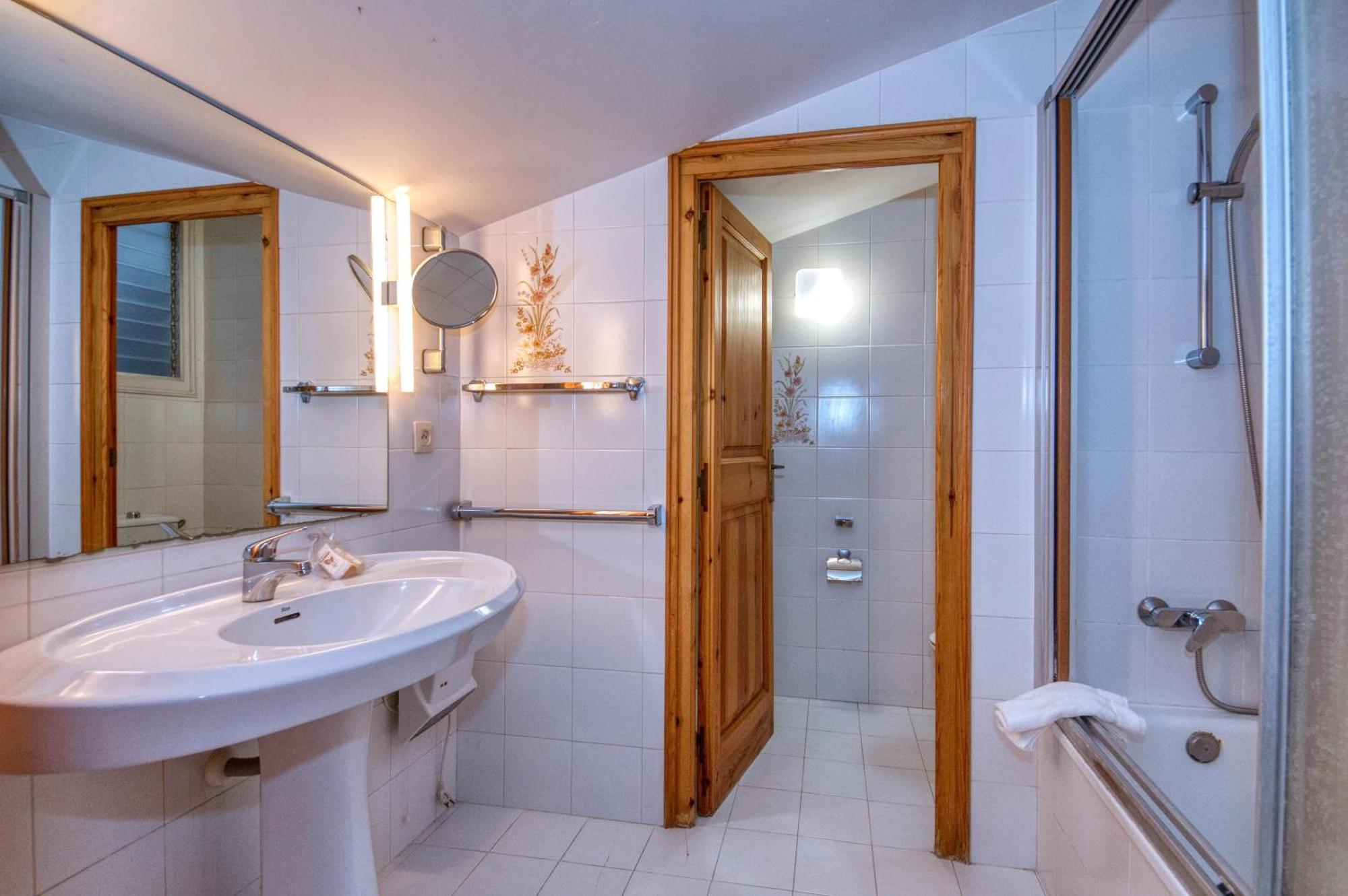 Apartaments Can Niell Калелья-де-Палафружель Экстерьер фото